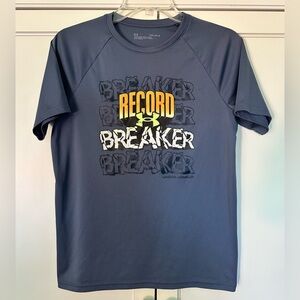 Under Armour Loose Dri-Fit T-Shirt “RECORD BREAKER” - Boy’s Size Large (L)
